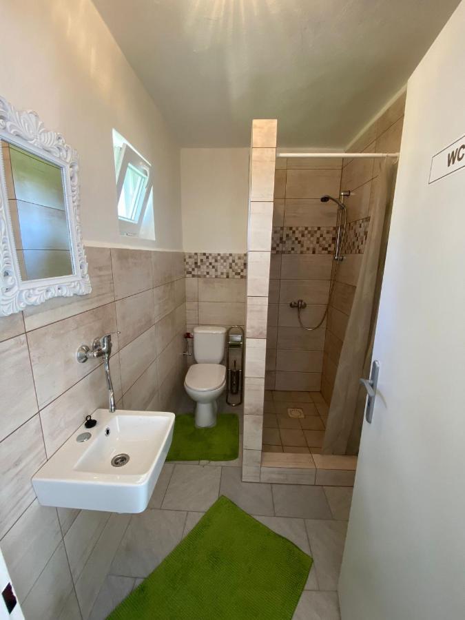 Apartman Beniskovec, Suchdol Nad Luznici Exterior foto